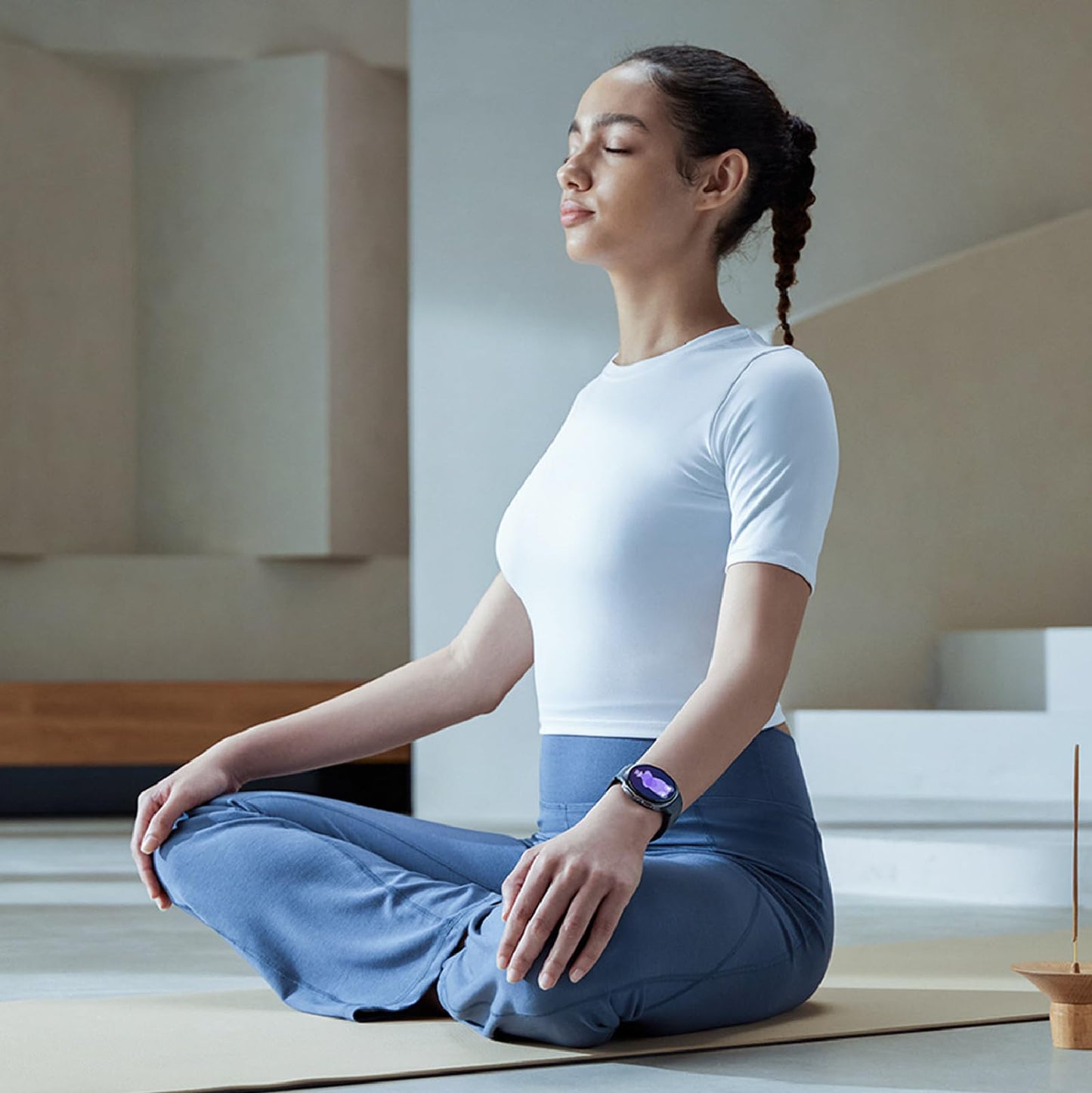 Galaxy Watch 8 (40mm, Bluetooth) – Sleek Aluminum Build, Always-On Display, Advanced Sleep & Heart Tracking, Running Coach, Body Composition Analyzer, 90+ Fitness Modes, Customizable Watch Faces + Free Earbuds | 1-Year Warranty | Easy 14-Day Returns