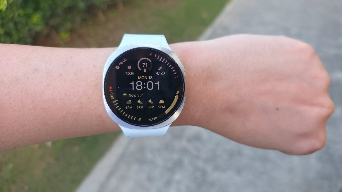 Galaxy Watch 8 (40mm, Bluetooth) – Sleek Aluminum Build, Always-On Display, Advanced Sleep & Heart Tracking, Running Coach, Body Composition Analyzer, 90+ Fitness Modes, Customizable Watch Faces + Free Earbuds | 1-Year Warranty | Easy 14-Day Returns